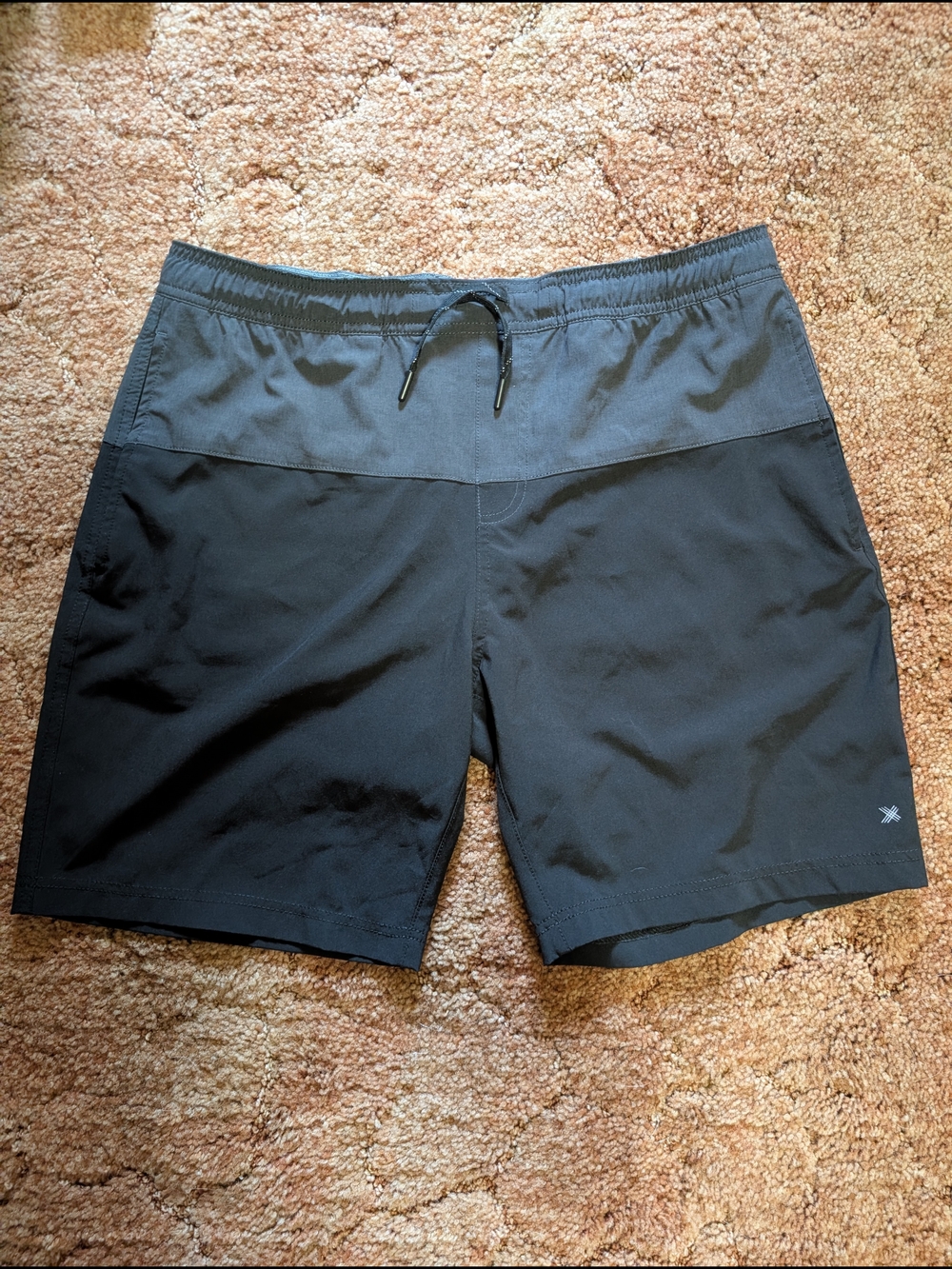 Kenneth Cole Two-Tone Black Athletic Shorts Size L